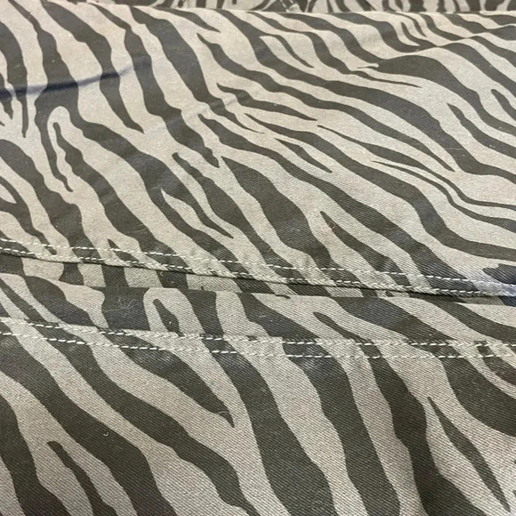 Molly Bracken Gabrielle Zebra  Print Jeans Size 14W - Picture 4 of 9